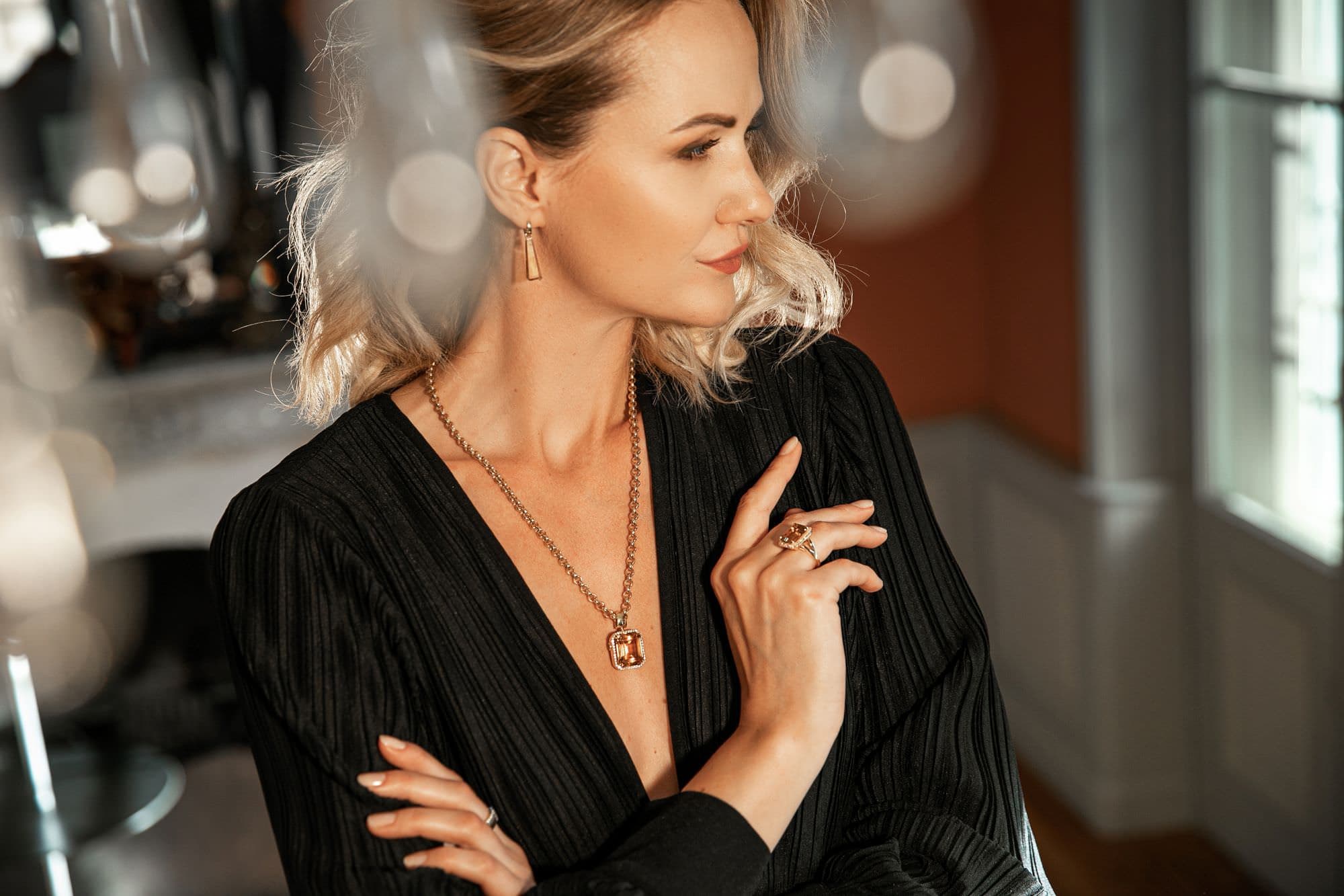 Diamond Earrings: A Symbol of Elegance & Luxury