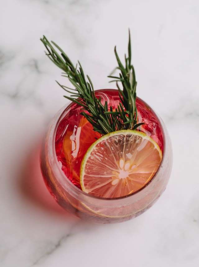 Cardamom and Grapefruit Gin for your winter wedding