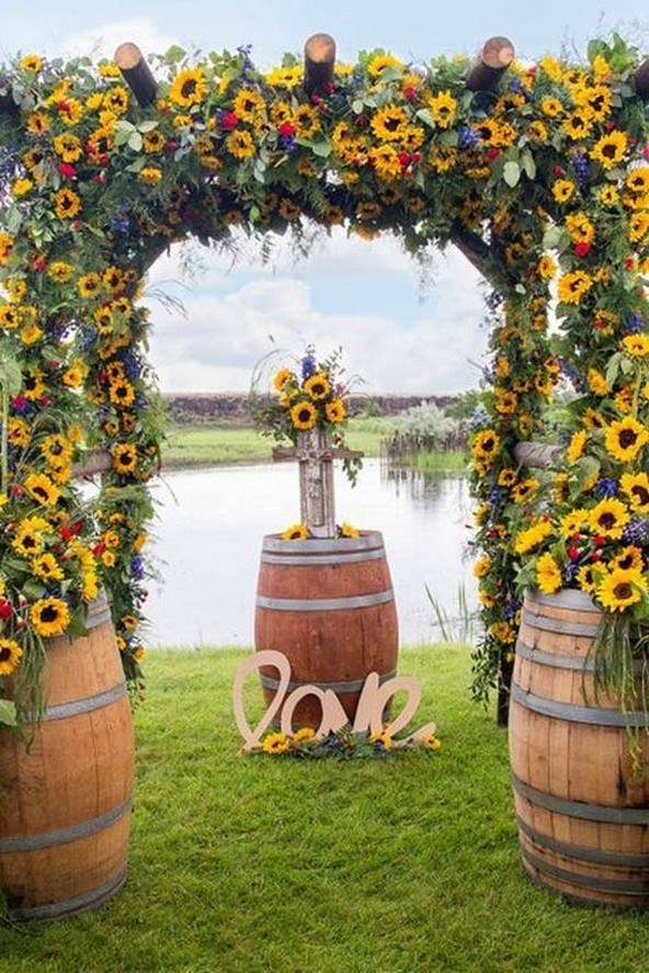 Fall Wedding Arch Ideas for Rustic Wedding